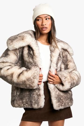 White Premium Vintage Look Faux Fur Jacket