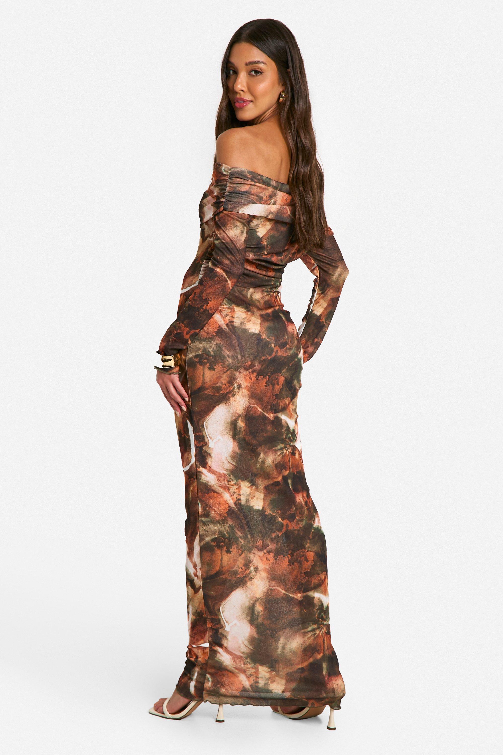 Abstract Off The Shoulder Maxi Dress boohoo FI