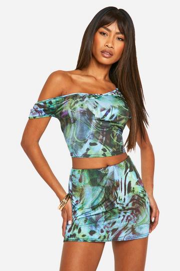 Hawaiian Printed Off Shoulder Slinky Crop Top blue