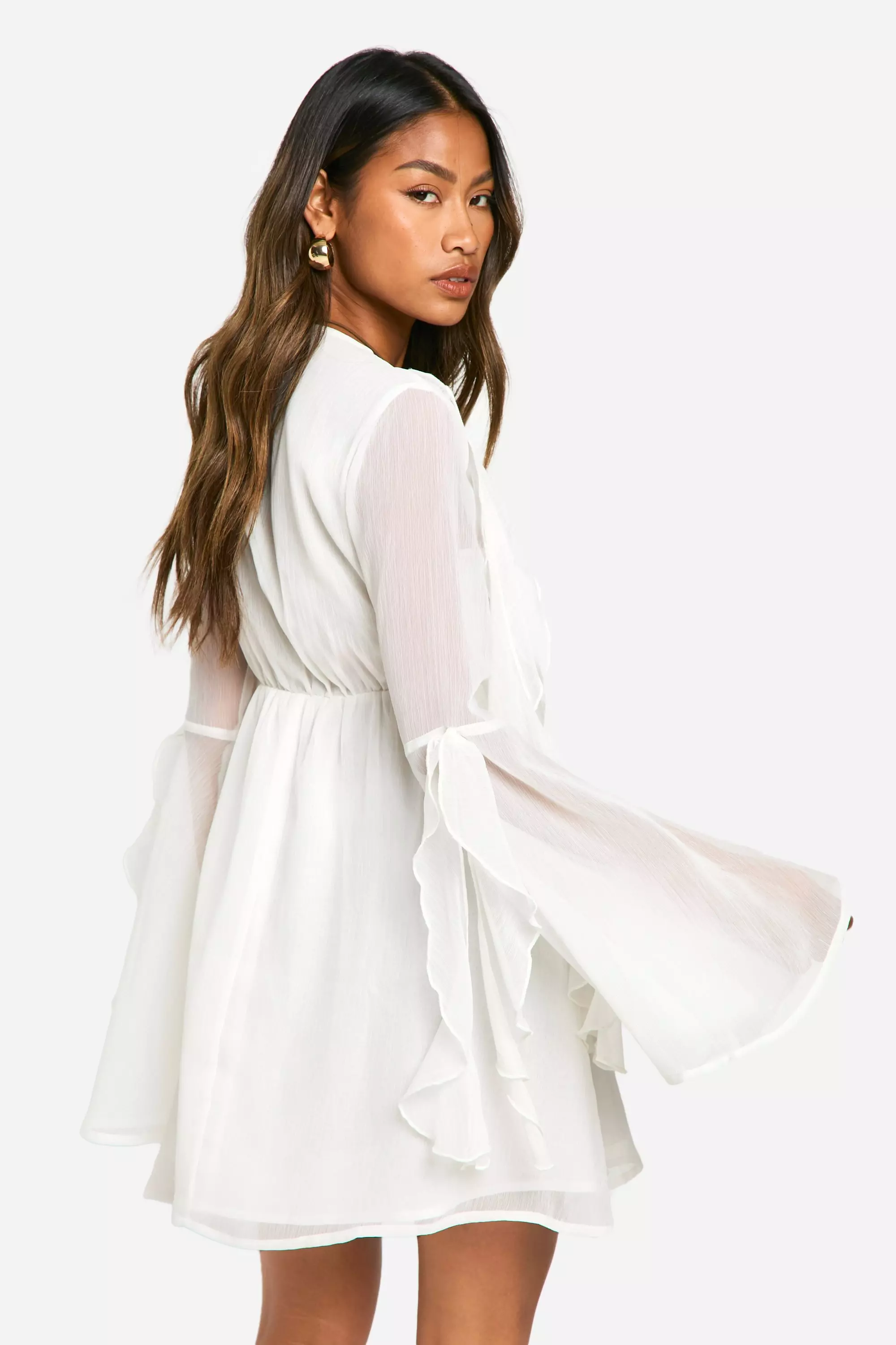 Ivory Ruffle Flare Sleeve Mini Dress صورة بديلة