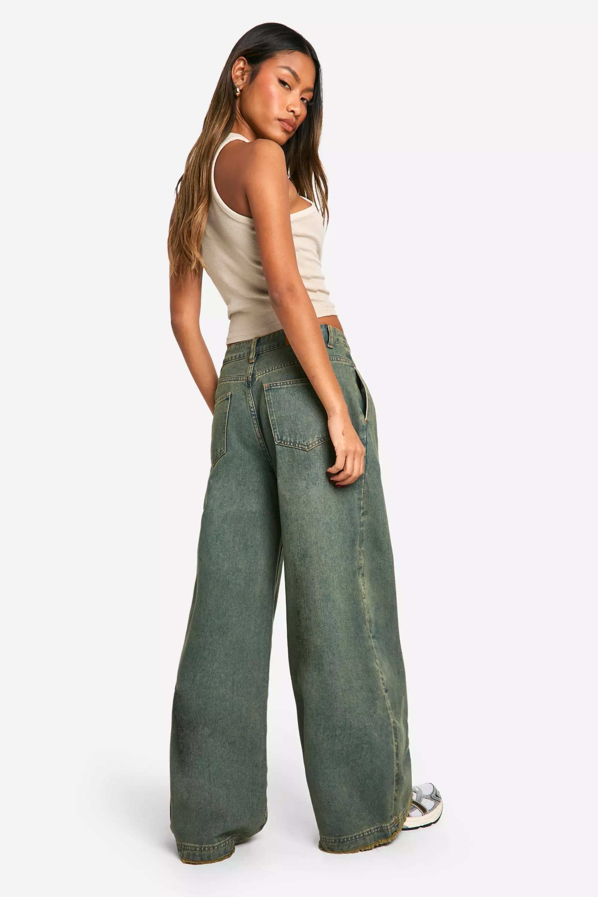 Vintage blue Pleat Front Tapered Jeans صورة بديلة
