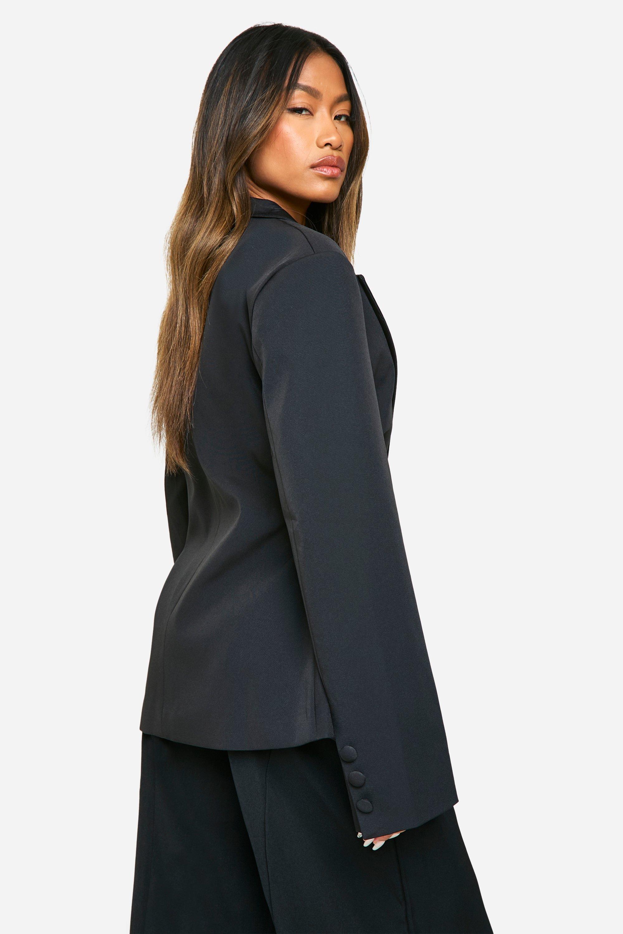 Premium Blazer mit tiefem Ausschnitt boohoo DE