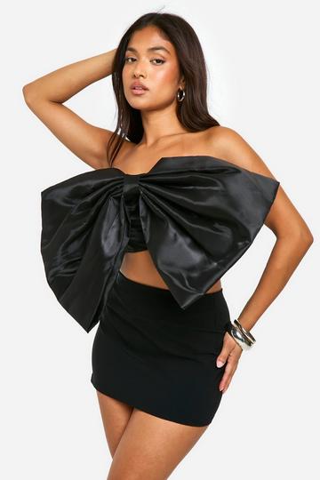 Petite Satijnen Crop Top Met Strik black