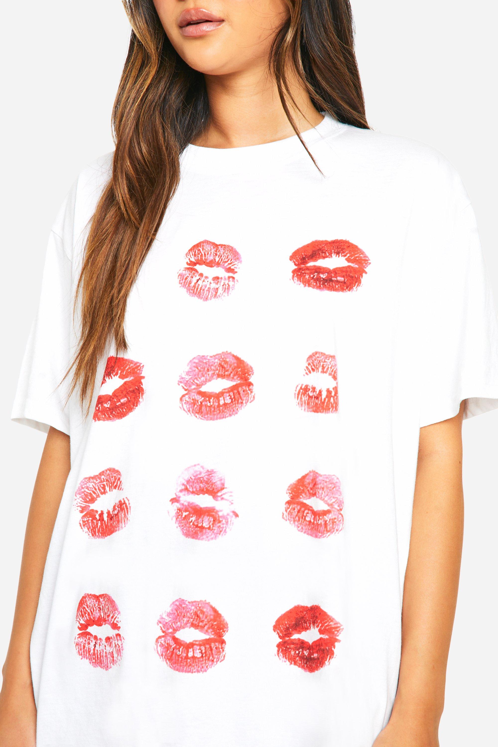 Lips Printed Oversized T-shirt | boohoo