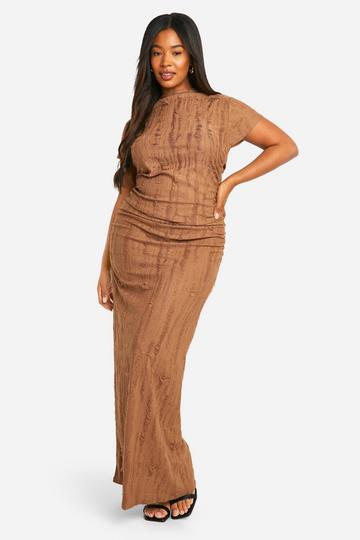 Plus Tetxured Ruched Cap Sleeve Column Dress mocha