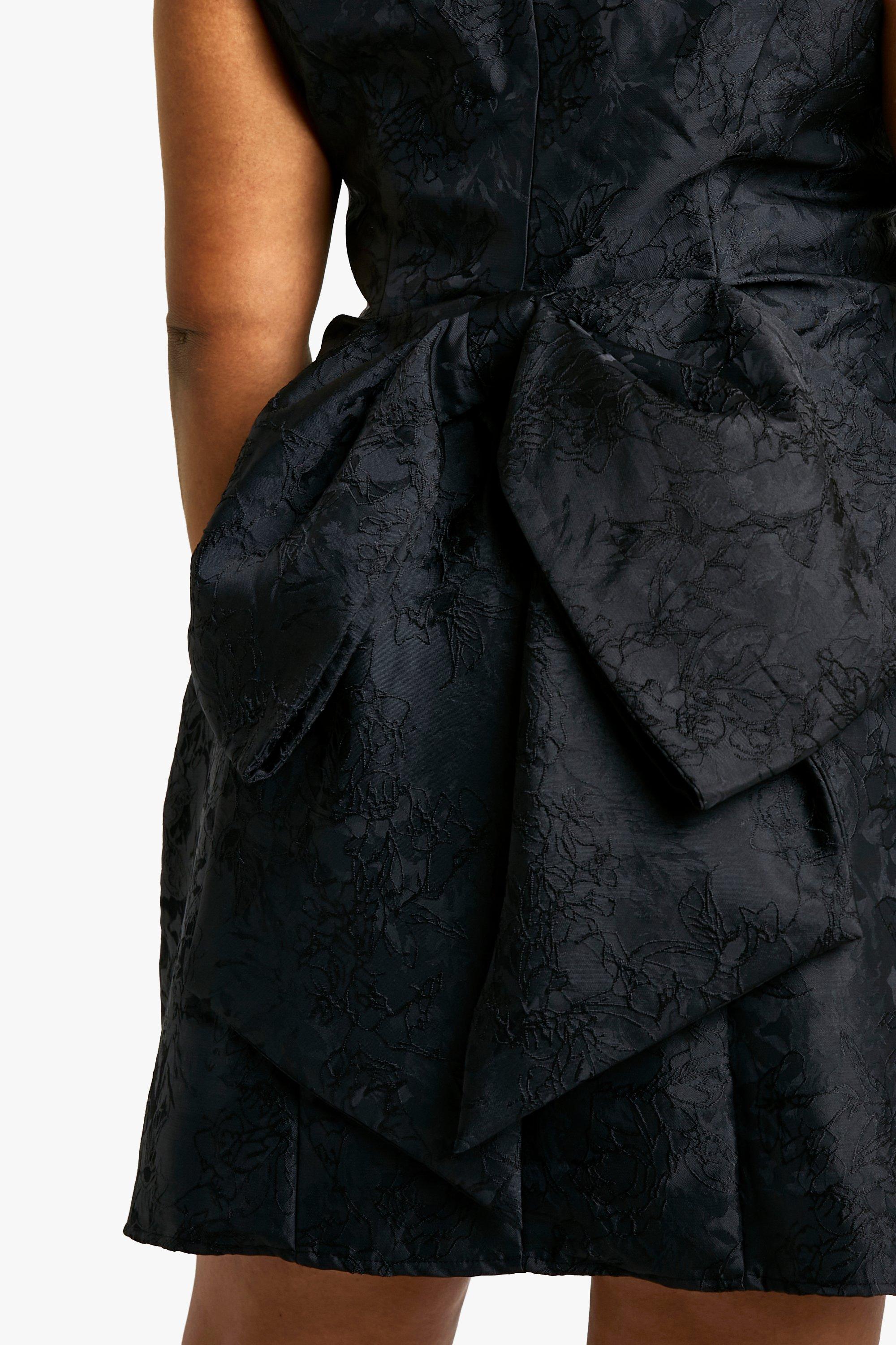boohoo Plus Jacquard Square Neck Skater Dress Black Size 18