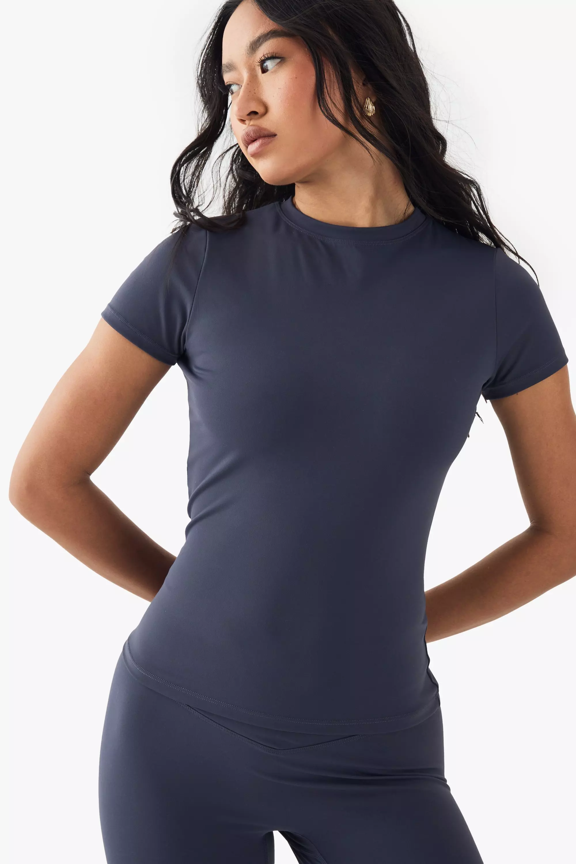 Midnight Dsgn Studio Supersoft Sculpt Short Sleeve Top صورة بديلة