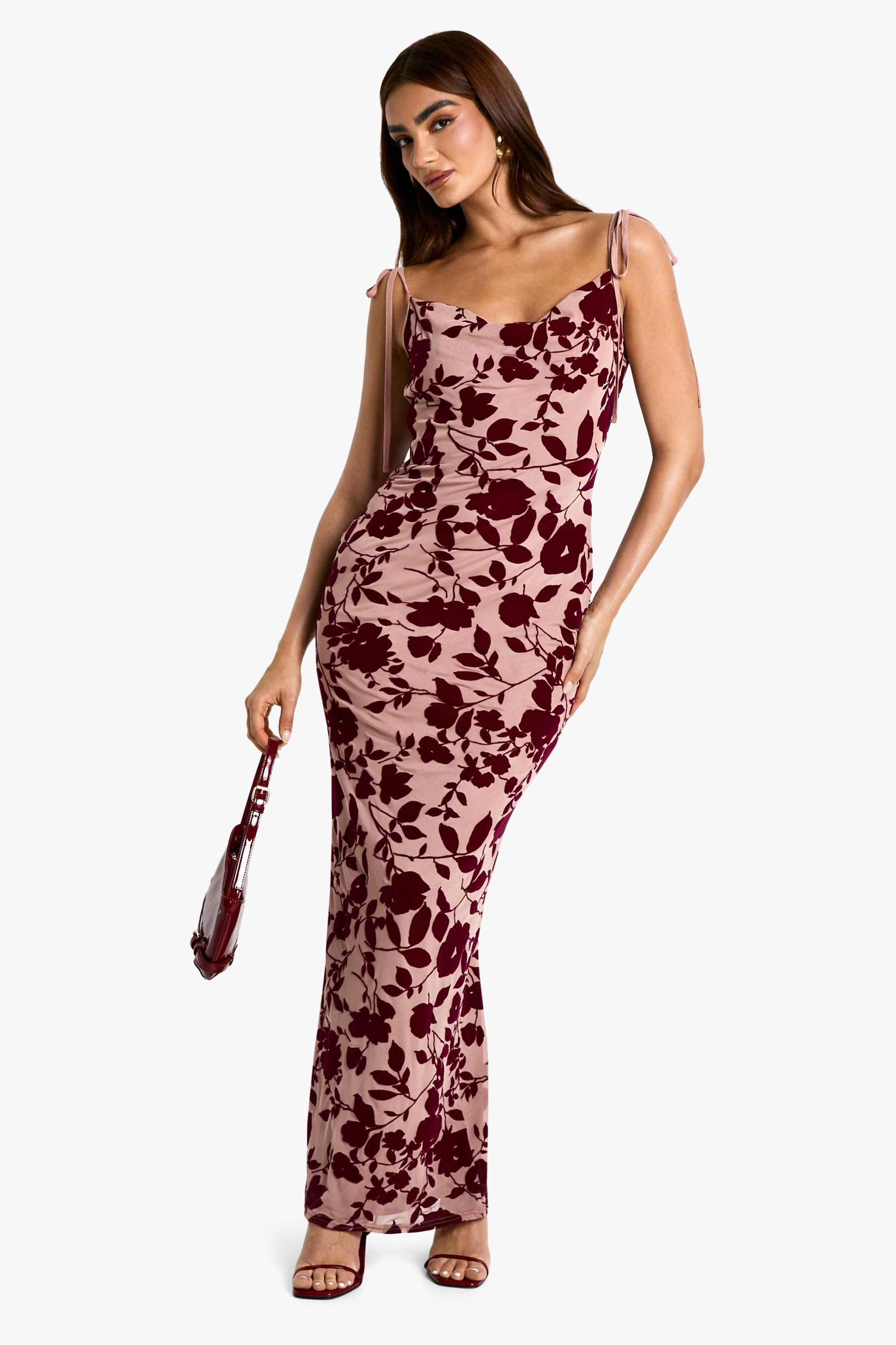 Robe longue fleurie a col benitier