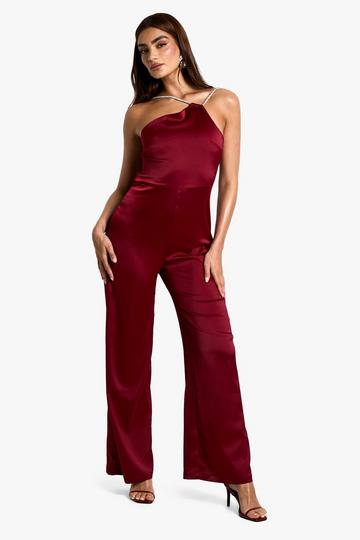 Wide Leg Jumpsuit Met Eén Blote Schouder, Steentjes En Bandjes berry