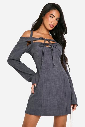 Getailleerde Off Shoulder Mini Jurk Met Uitsnijding charcoal