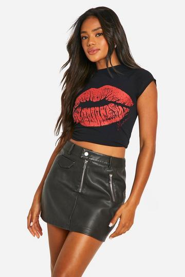 Rhinestone Lips Cap Sleeve T-Shirt black