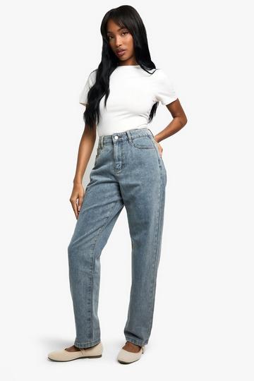 Boohoo Basics High Waisted Straight Leg Jeans washed blue