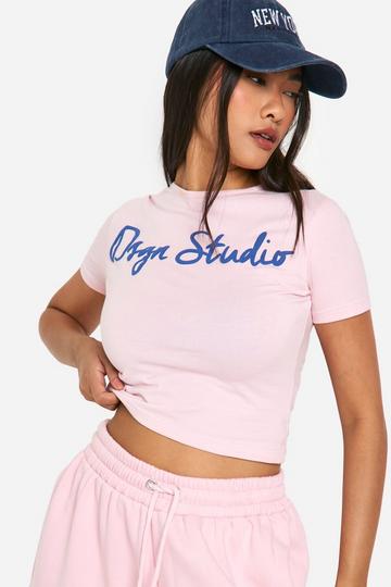 DSGN STUDIO SCRIPT BABY TEE pink