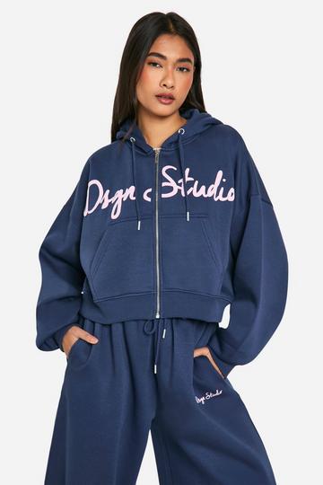 DSGN STUDIO SCRIPT CROPPED BOXY ZIP THROUGH HOODIE navy