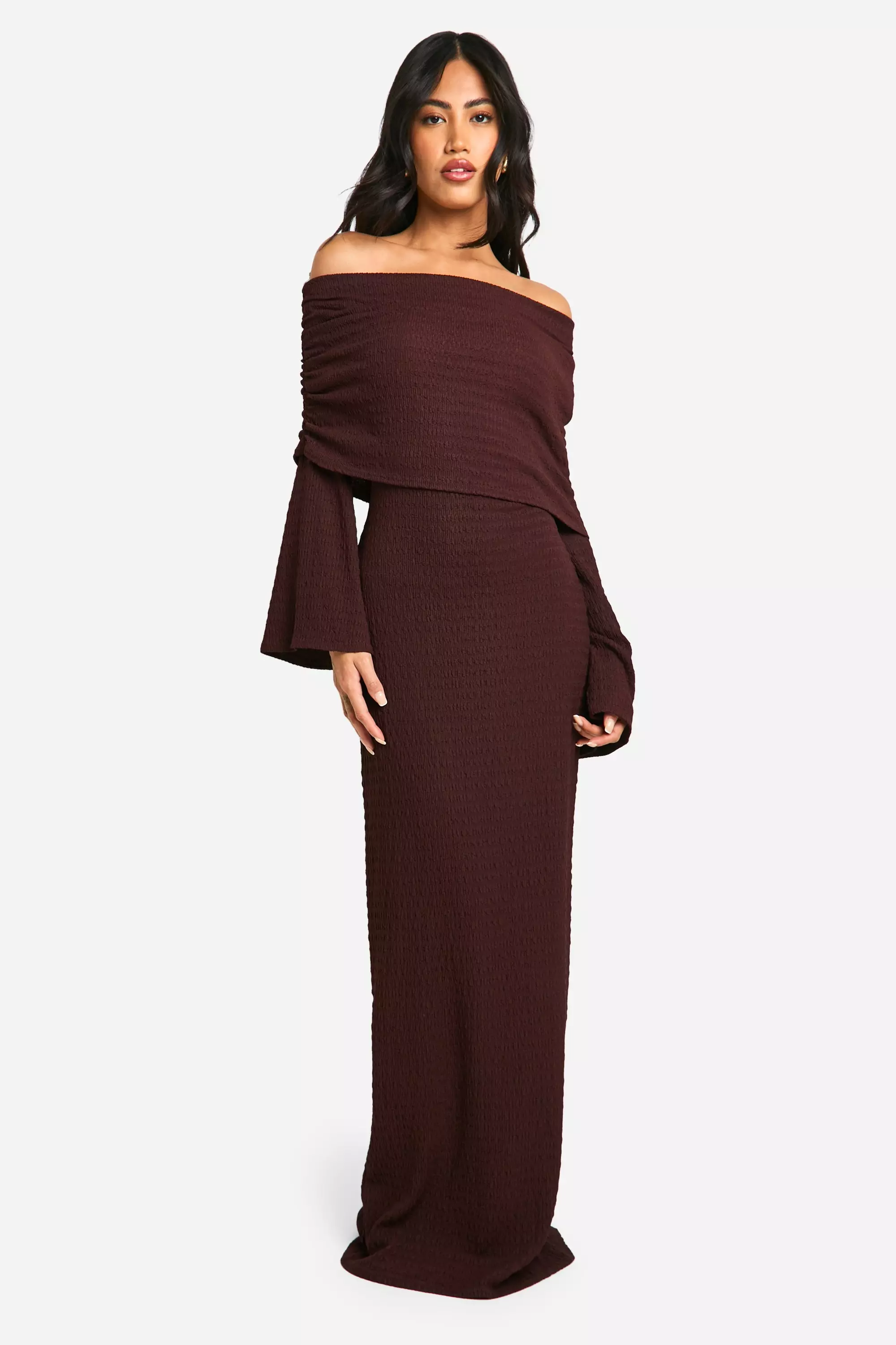 Chocolate Textured Slouchy Bardot Maxi Dress صورة بديلة