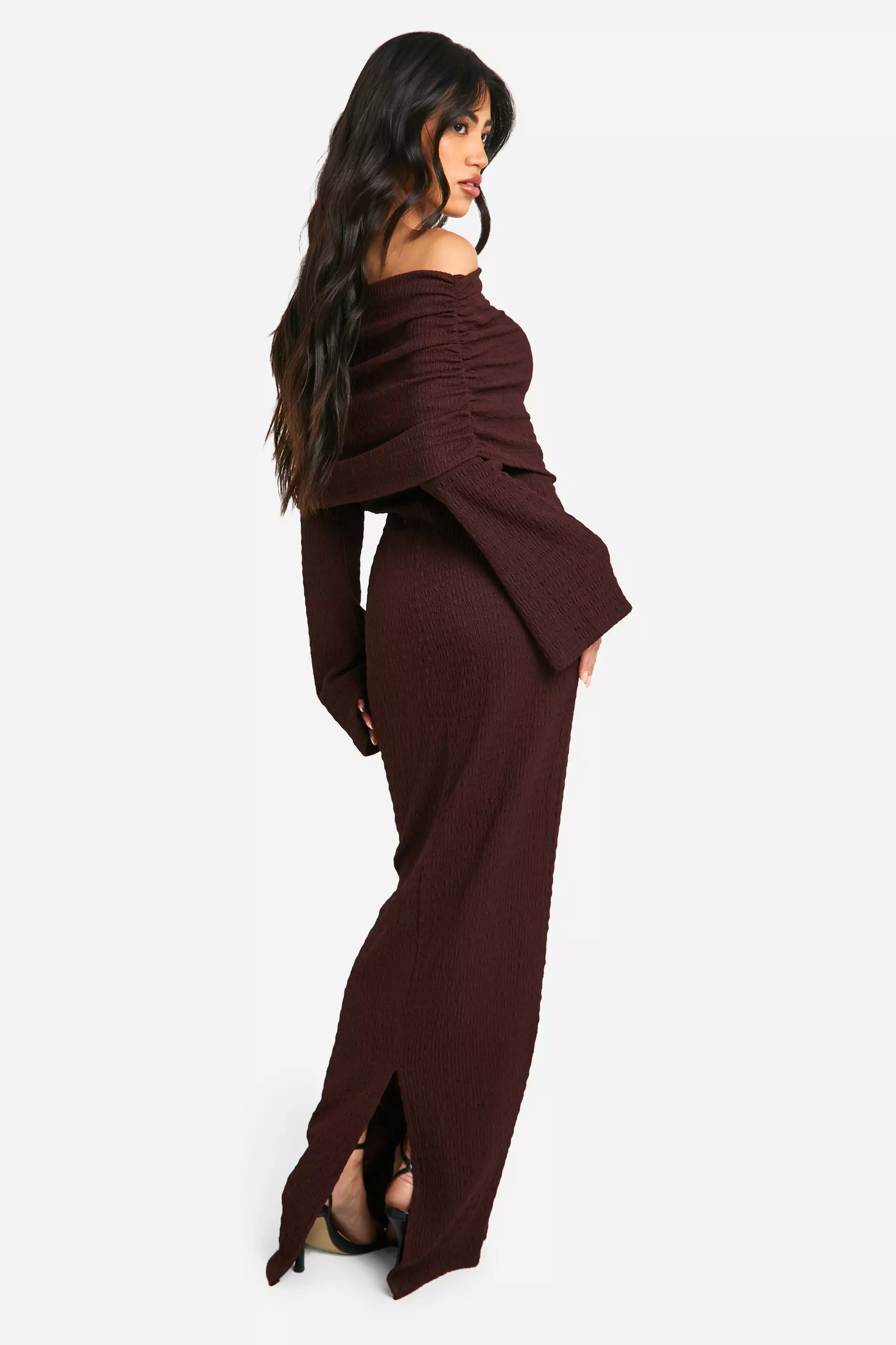 Chocolate Textured Slouchy Bardot Maxi Dress صورة بديلة