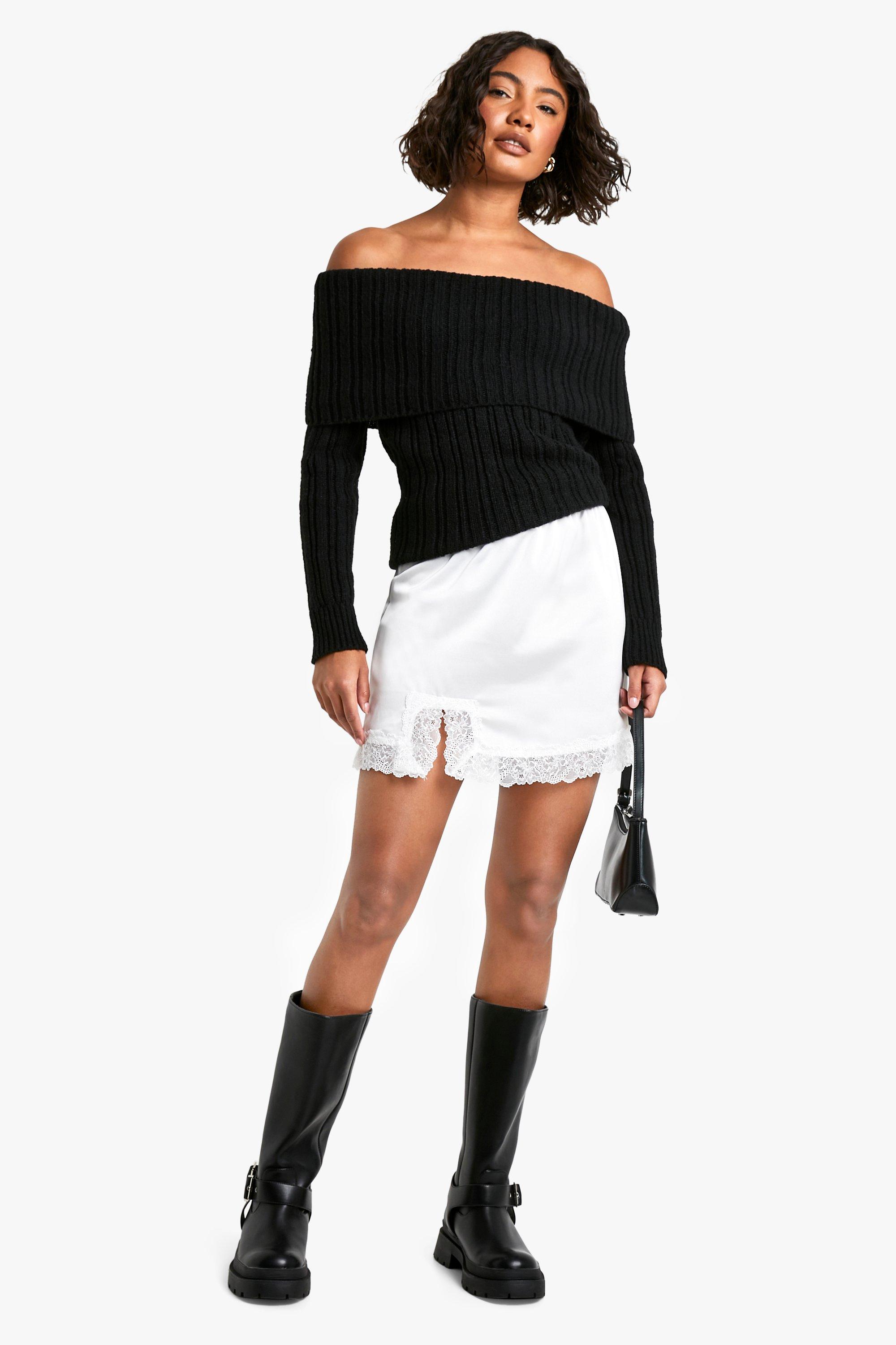 Mini skirt and bra top with lace trim hotsell