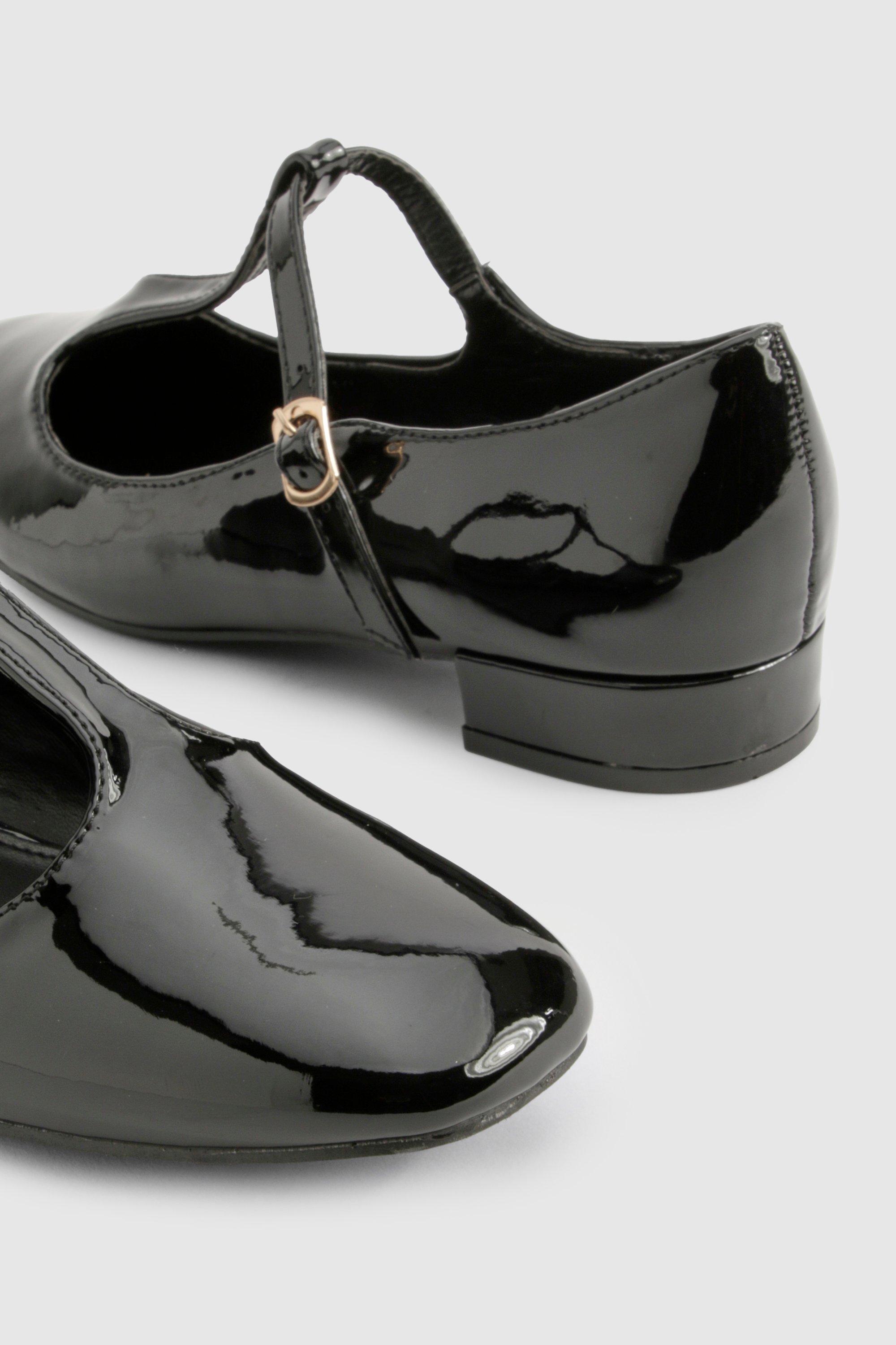 Scarpe basse Mary Jane in vernice con barretta a T
