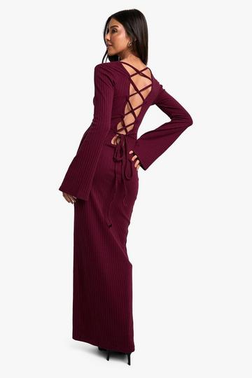 Robe longue côtelée à manches évasées merlot