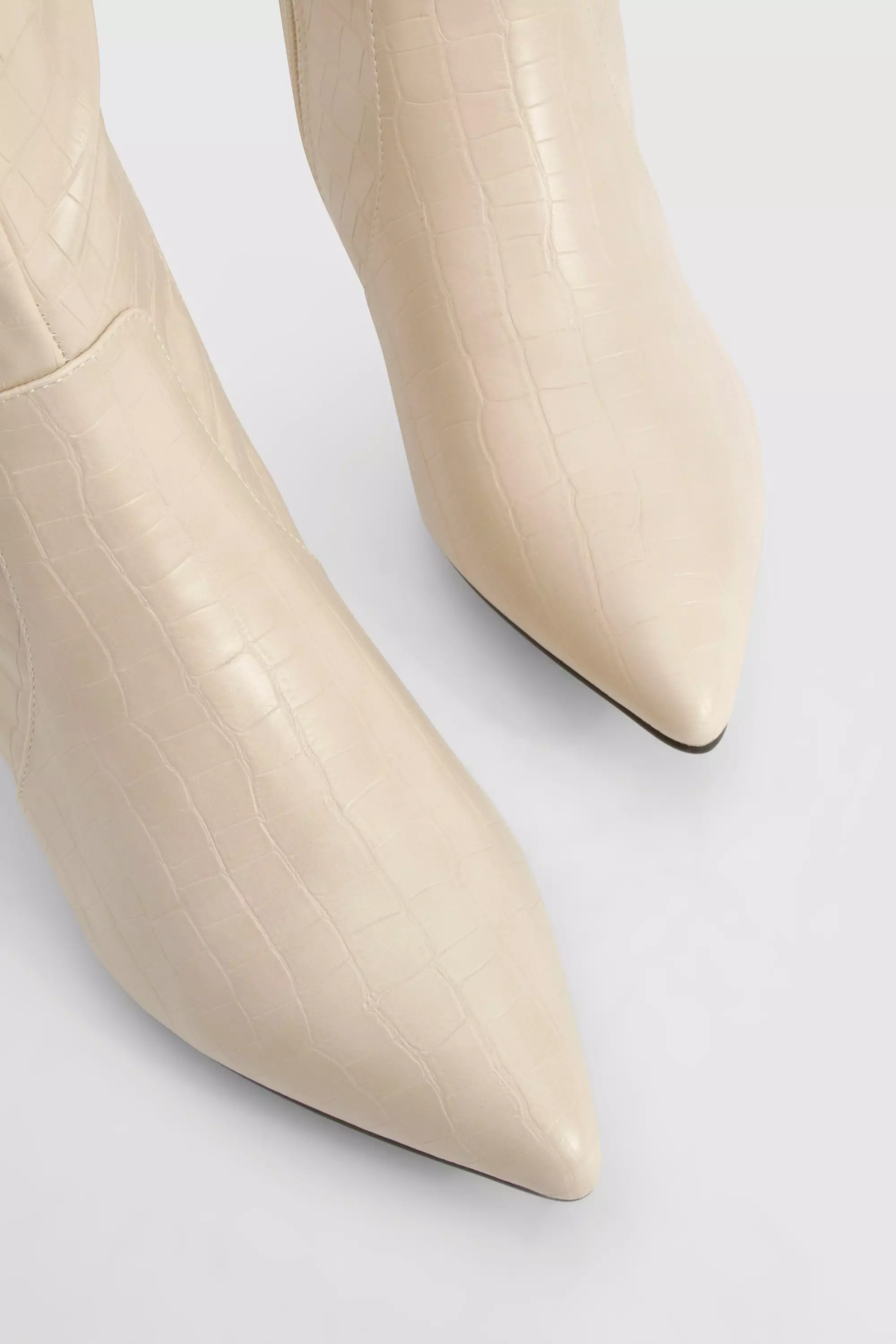 Nude Croc Pointed Knee High Boot صورة بديلة