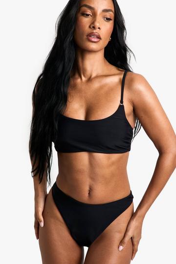 Badmode Essentials Korte Bikini Top black