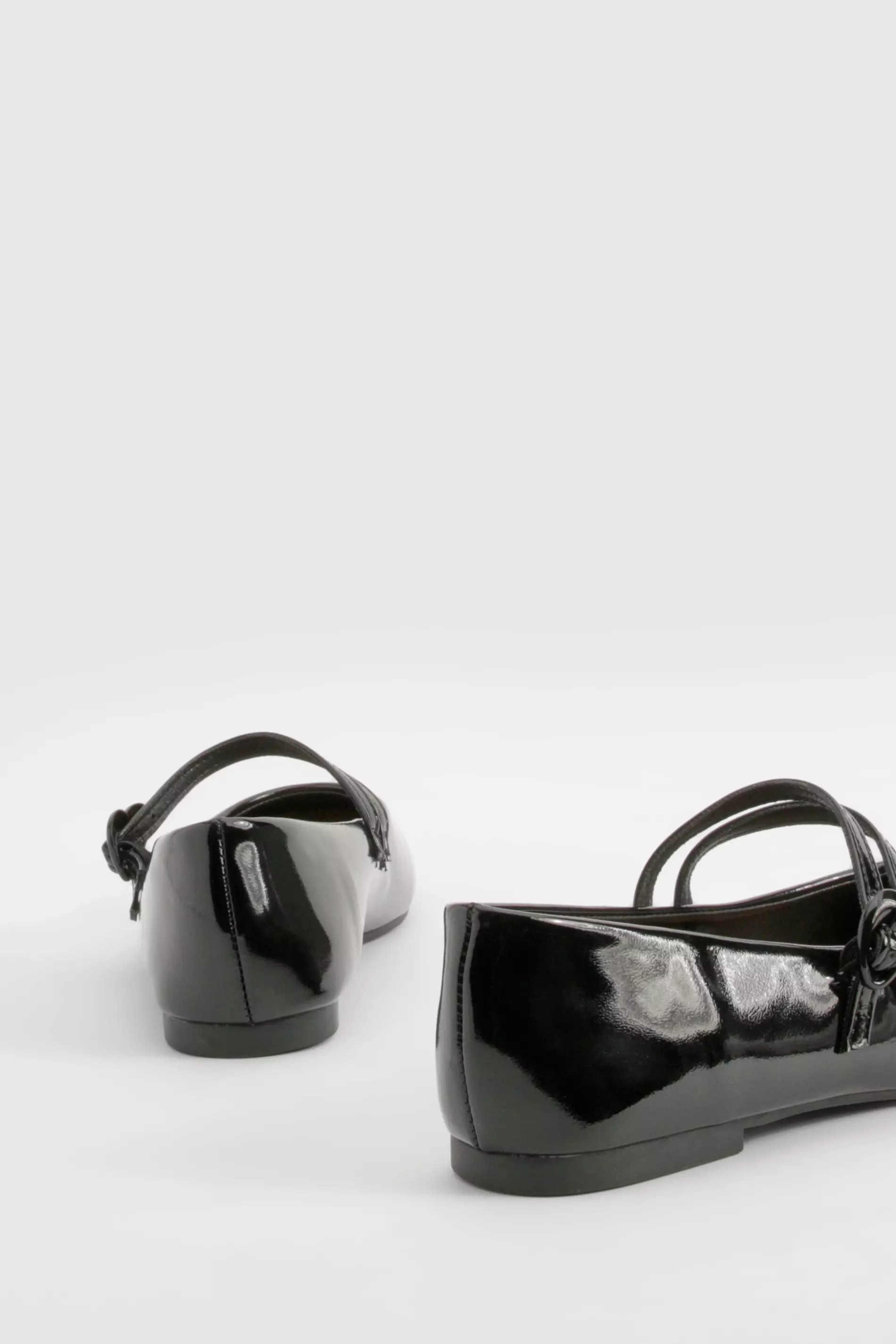 Black Patent Double Strap Mary Janes صورة بديلة