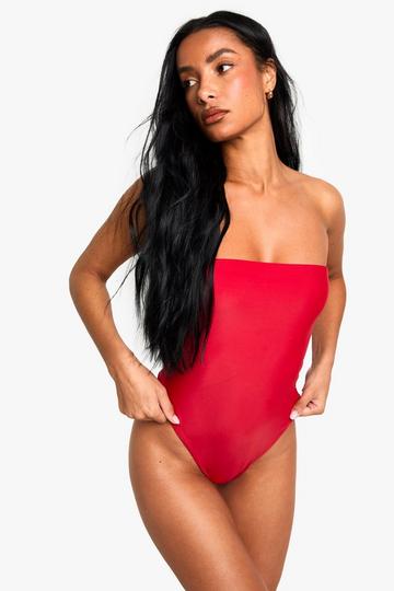 Badmode Essentials Bandeau Badpak red