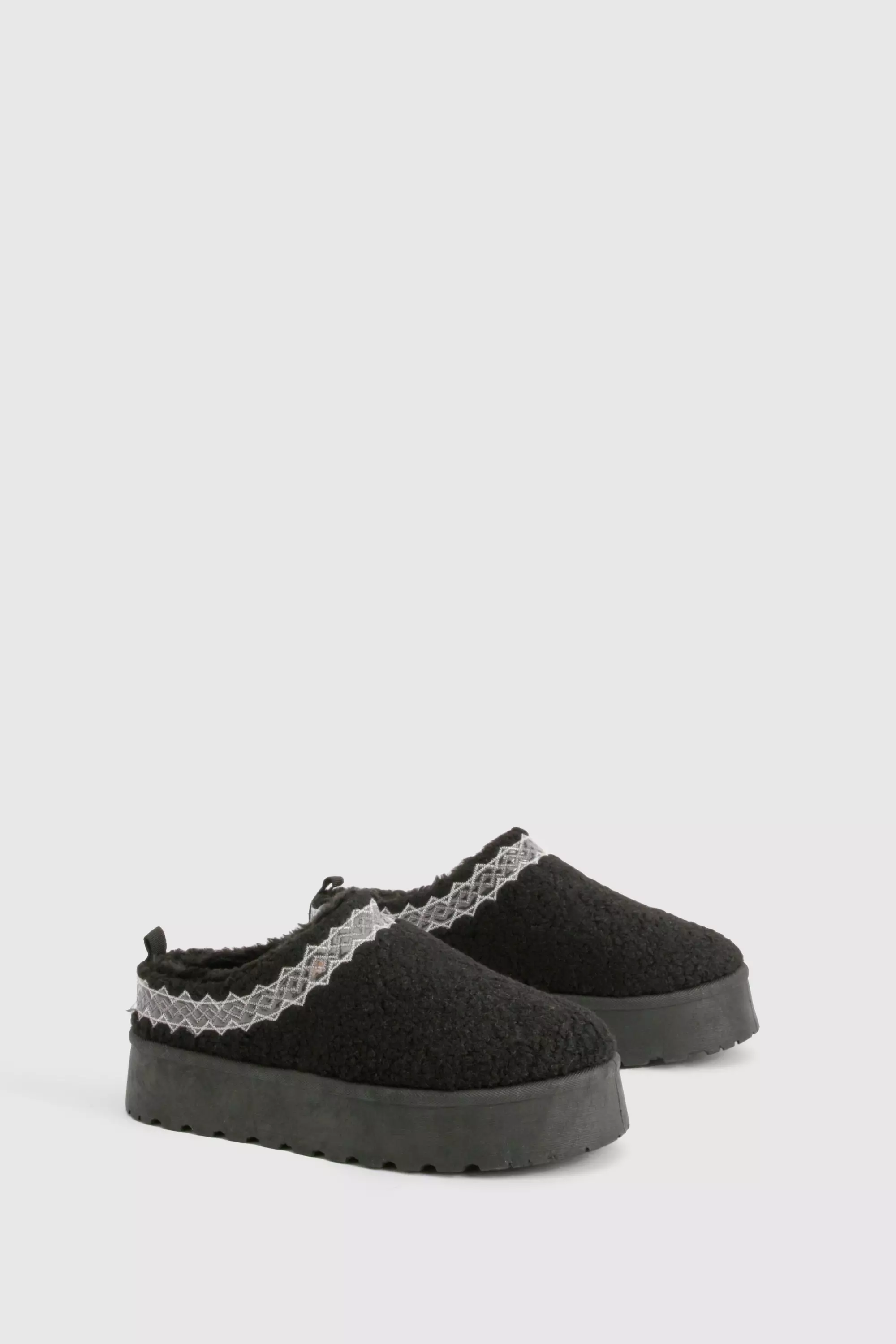 Black Borg Embroidered Detail Cosy Mules  صورة بديلة