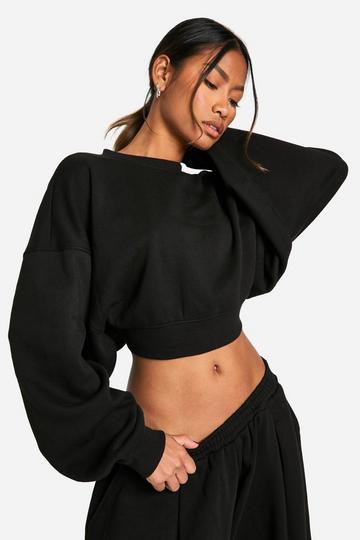 TUCKED HEM DETAIL CREW NECK CROPPED SWEATSHIRT black