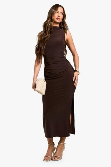 Ärmelloses Midikleid mit geraffter Taille chocolate