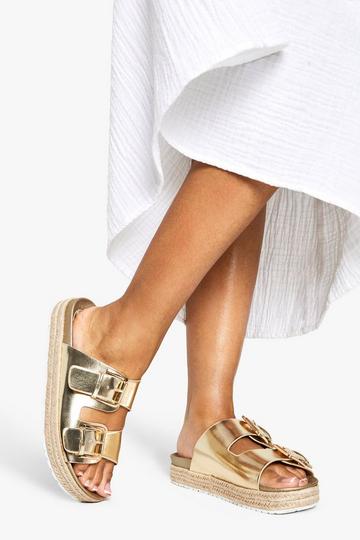 Breite Passform Riemchen-Sandalen mit Metallic-Schnalle gold