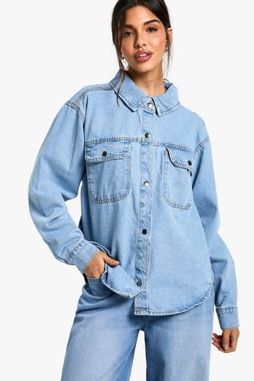 Oversize skjorta i denim light wash