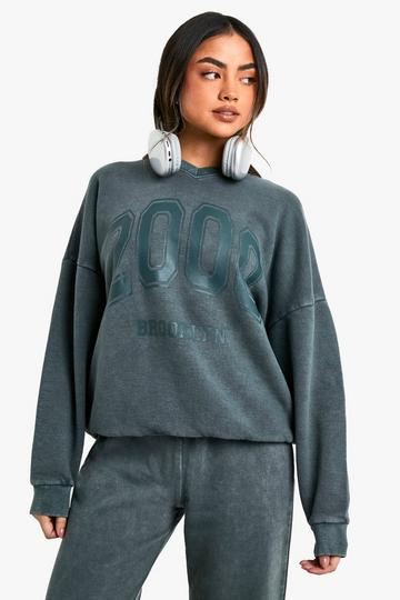 2000 Brooklyn Slogan V Neck Acid Wash Sweatshirt forest