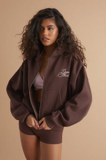 Dsgn Studio Contrast Script Boxy Crop Zip Through Hoodie chocolate