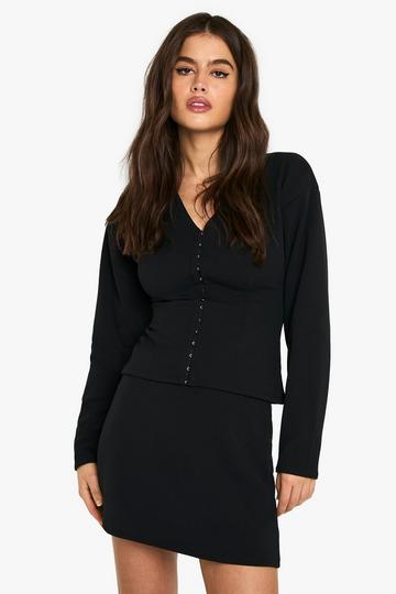 V Neck Hook And Eye Barrel Sleeve Top black