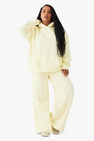 Plus DSGN Studio Embroidered Straight Leg Jogger lemon