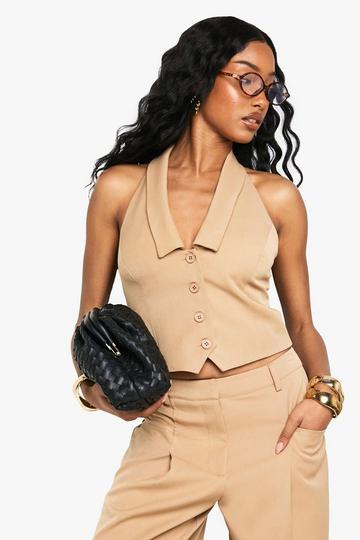 Getailleerde Gilet Met Halter Neck En Kraag camel