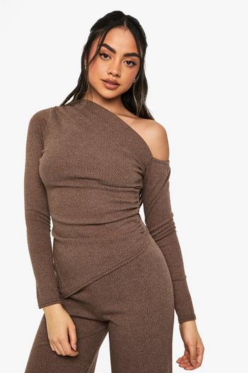 RIB ASYM NECKLINE RUCHED LONG SLEEVE TOP chocolate