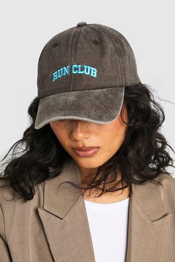 Run Club Varsity Cap choc brown