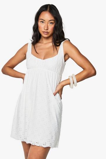 Gesmokte Broderie Jurk Met Vierkante Hals white