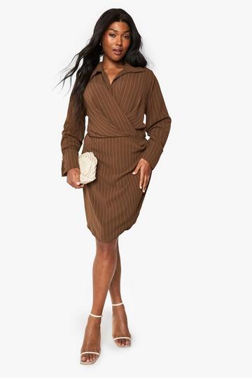 Plus Gestreepte Linnen Look Jurk mocha