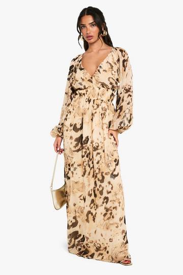 Petite Chiffon Dierenprint Maxi Jurk Met Volle Mouwen En Geplooide Taille brown
