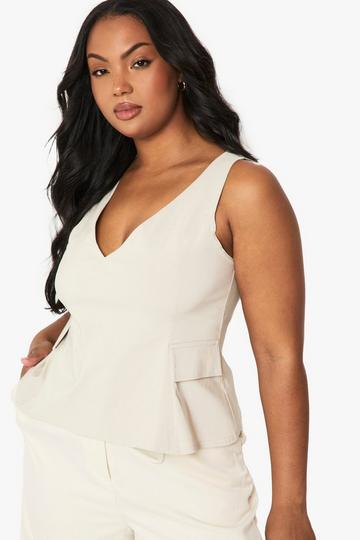 PLUS PLUNGE TAILORED TOP stone