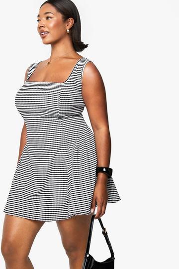 Plus gingham volume skater dress black