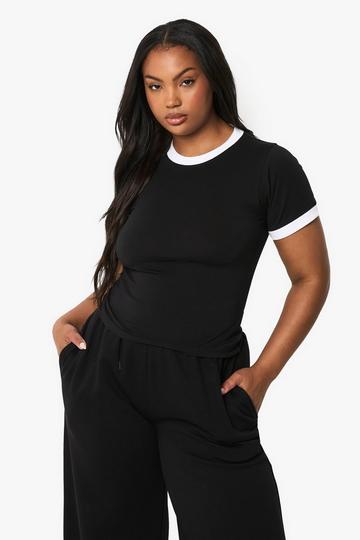 Plus Figursydd t-shirt med kantband black