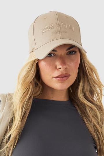 Geborduurde Dsgn Studio Sports Club Pet khaki