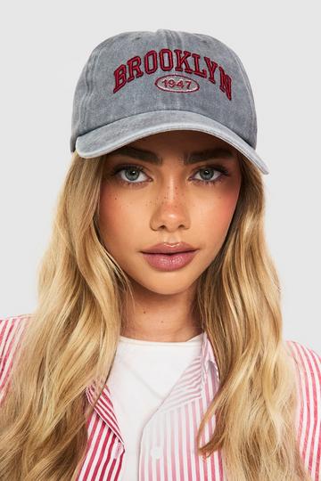 Acid Wash Gebleekte Brooklyn Pet Met Tekst grey