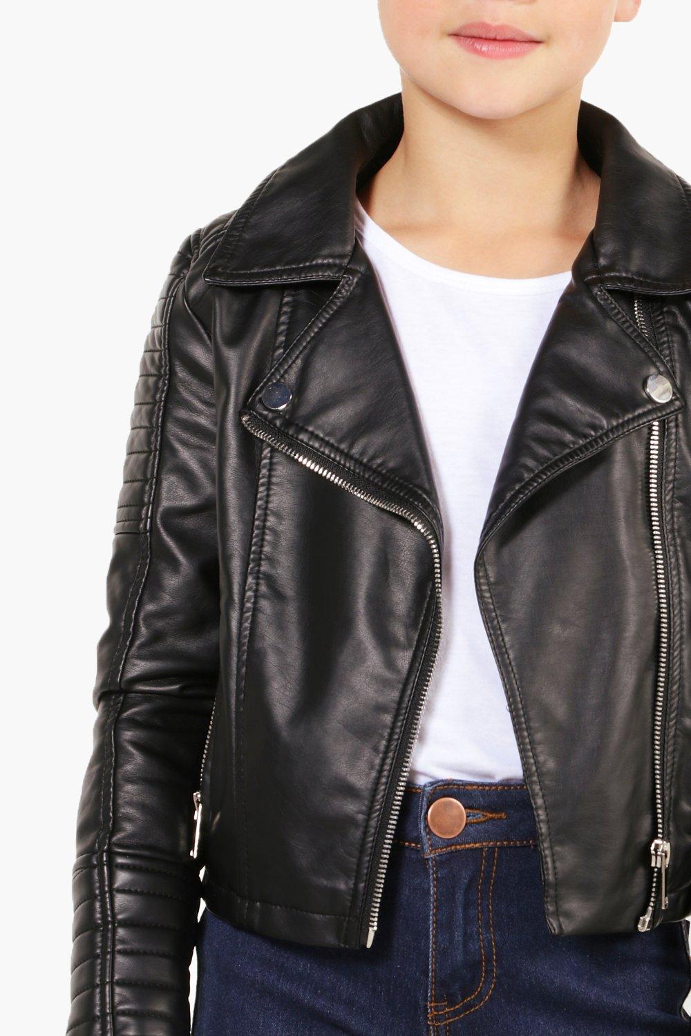 Girl leather best sale jacket outfit