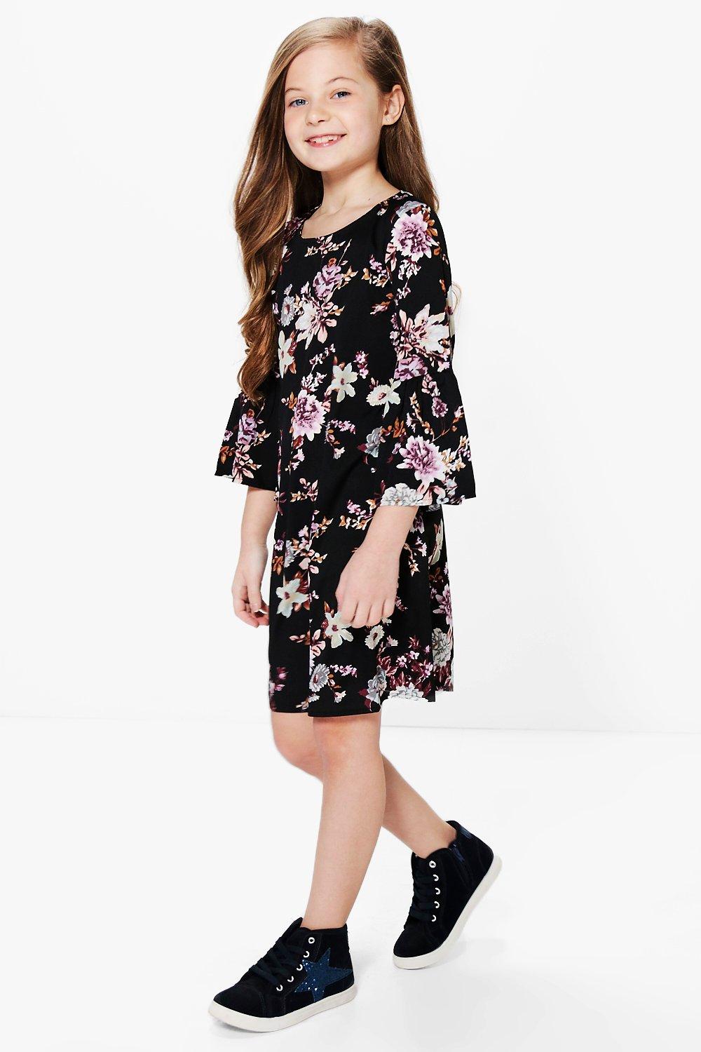 bell sleeve dress boohoo