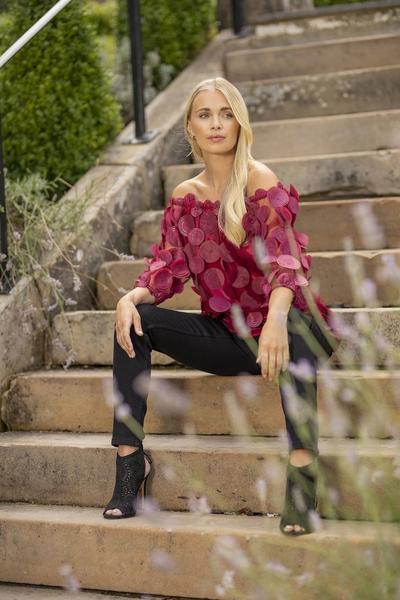 Klass. Wine Layered Circle Applique Mesh Top